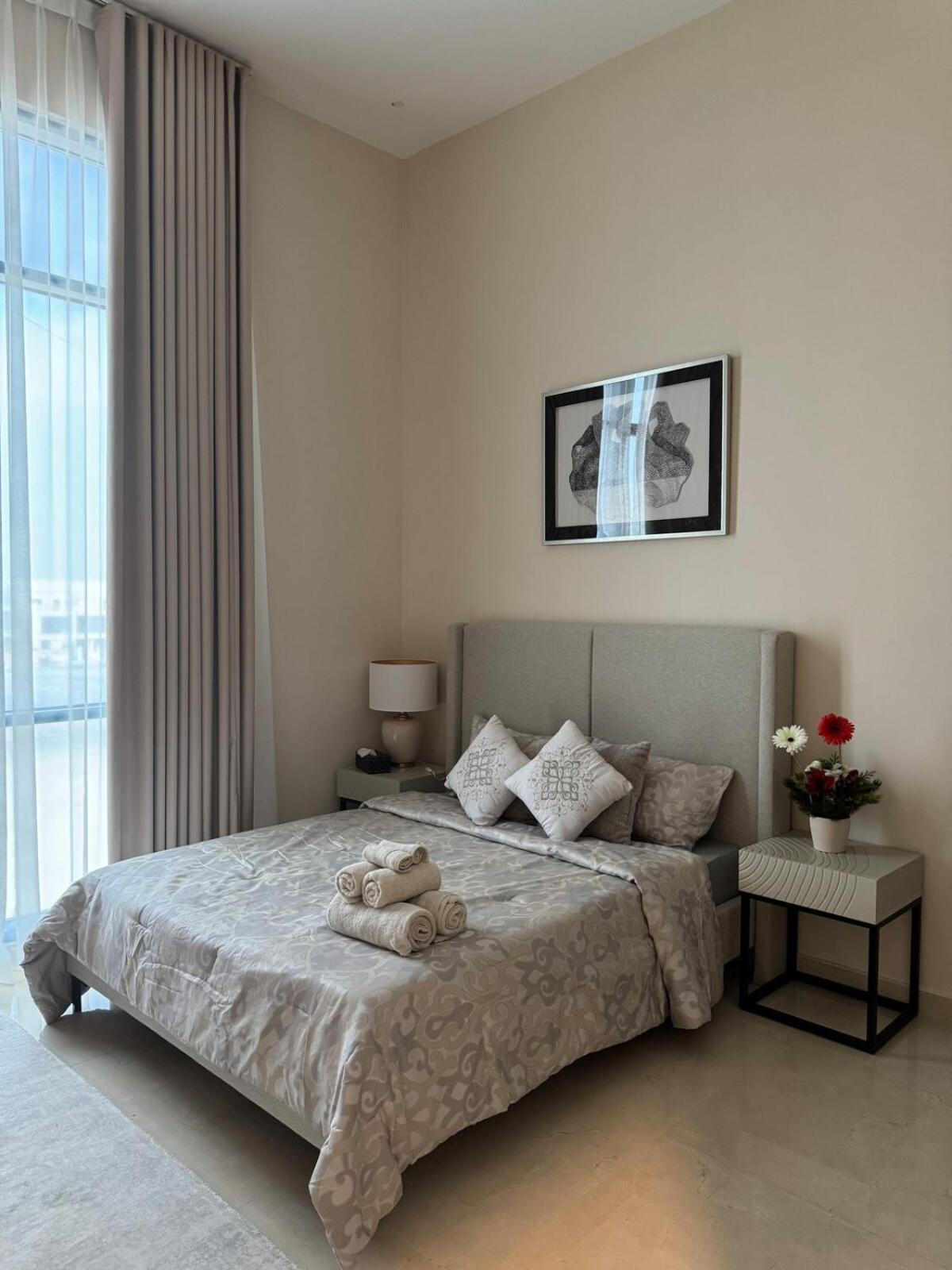 Luxurious 6 Bedroom In Abu Dhabi- Group Getaway Villa *