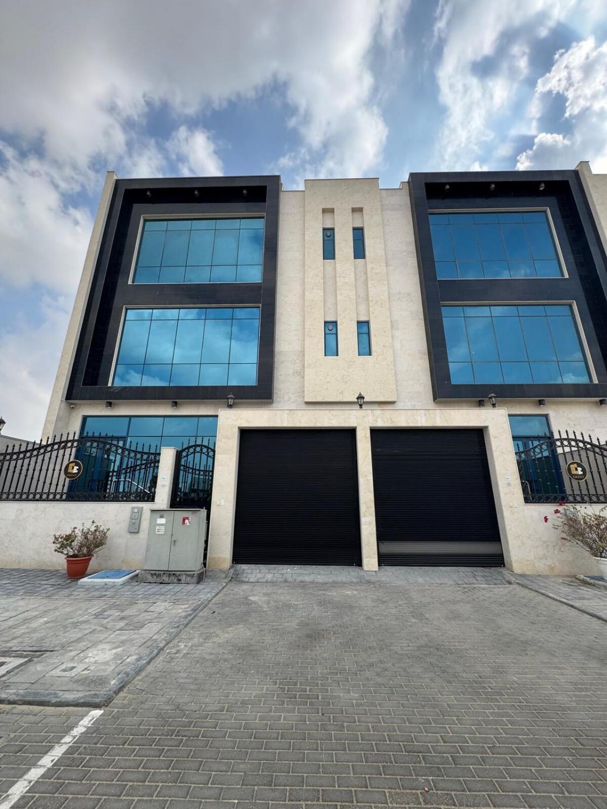 Villa Luxurious 6 Bedroom In Abu Dhabi- Group Getaway Abou Dabi